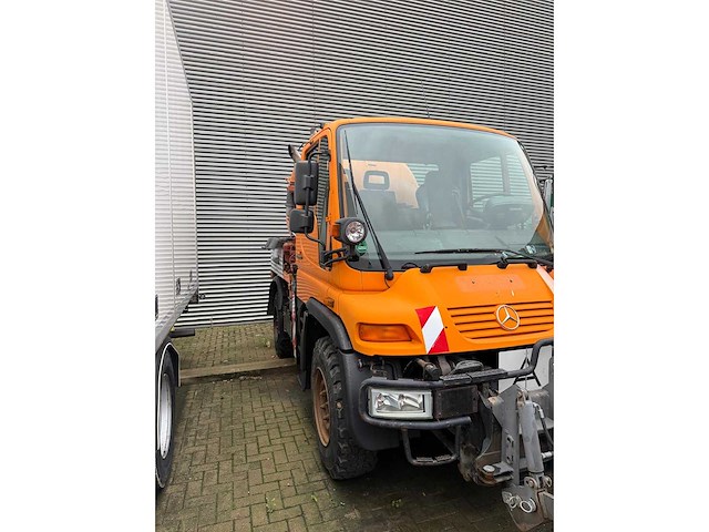 Unimog - u300 front hef 4x4 vacuumtank- vrachtwagen - afbeelding 10 van  15