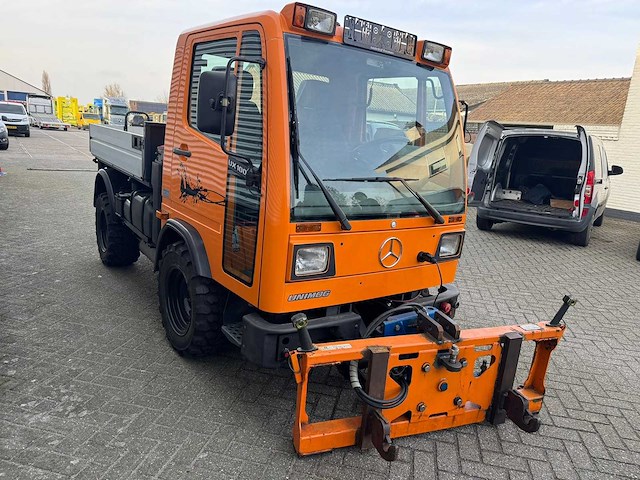 Unimog - ux100 - vrachtwagen - afbeelding 7 van  17