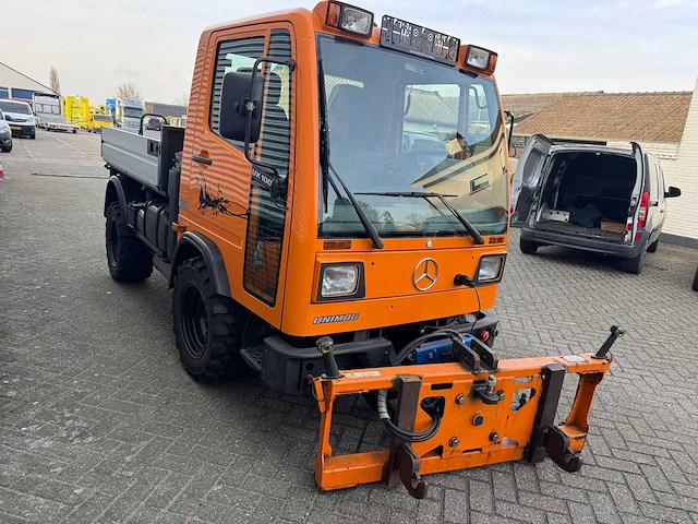 Unimog - ux100 - vrachtwagen - afbeelding 3 van  32