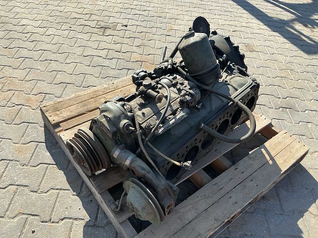 Unimog 406 dieselmotor - afbeelding 4 van  6