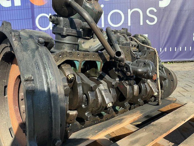 Unimog 406 dieselmotor - afbeelding 6 van  6
