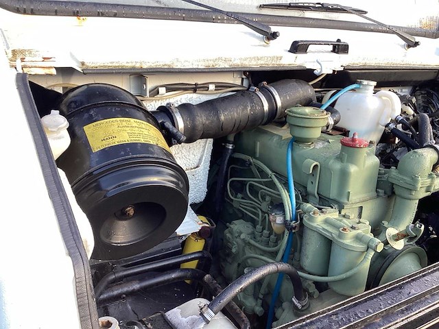 Unimog 424 vrachtwagen - afbeelding 13 van  25