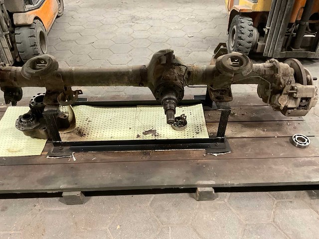 Unimog achteras - afbeelding 2 van  9