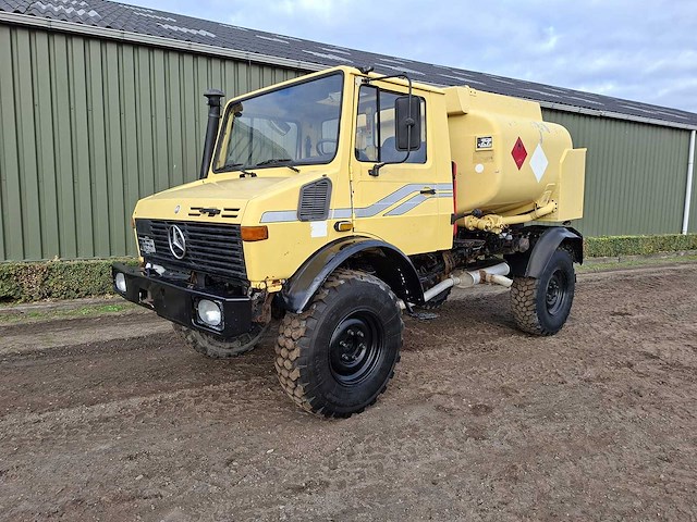 Unimog tankwagen 4x4 - 1250l - bedrijfswagen - afbeelding 1 van  16
