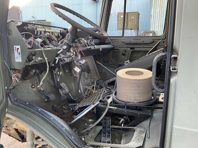 Unimog u 1350 lm legervoertuig - afbeelding 4 van  8