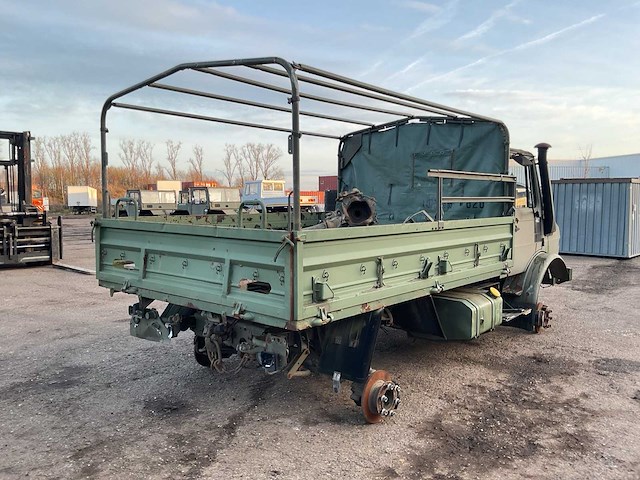 Unimog u 1350 lm legervoertuig - afbeelding 4 van  8