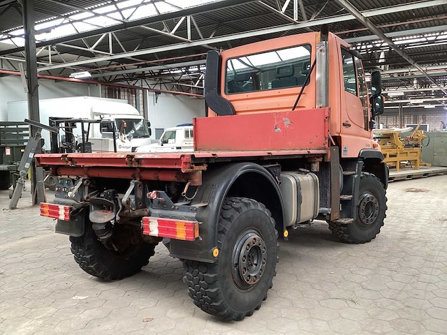 Unimog u 400 vrachtwagen - afbeelding 7 van  13