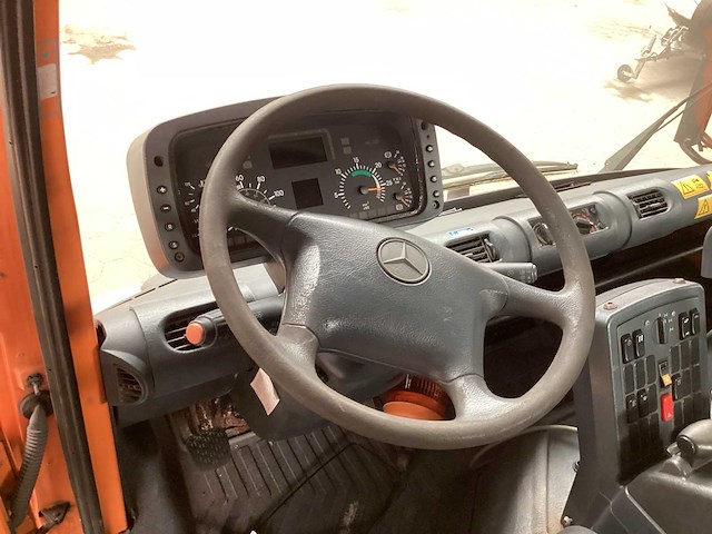 Unimog u 400 vrachtwagen - afbeelding 2 van  13