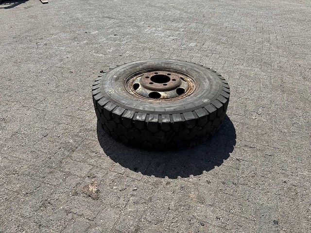 Uniroyal - f-20 - band 12.00r20 - afbeelding 1 van  9