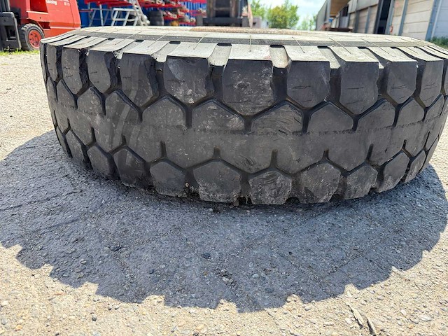 Uniroyal - f-20 - band 12.00r20 - afbeelding 8 van  9