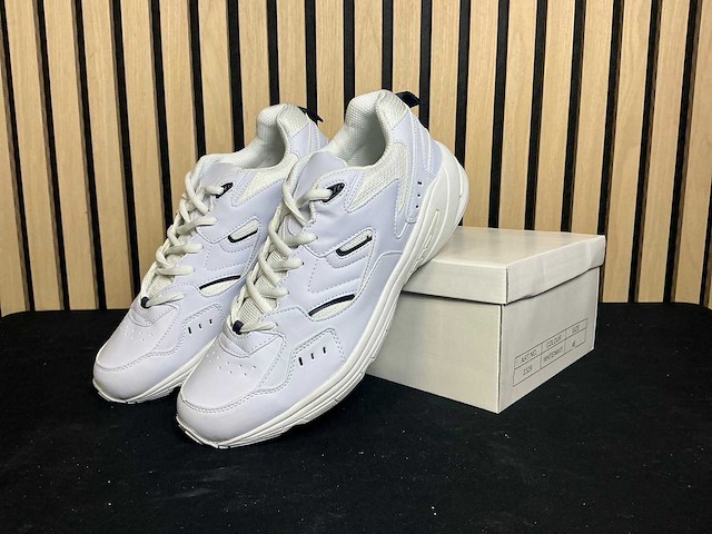 Unisex schoenen 43 (10x) - afbeelding 8 van  9