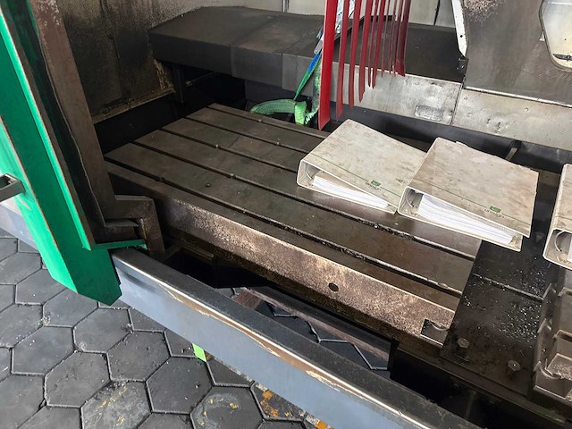 Unisign uv 4000 cnc universal machine centre - afbeelding 6 van  12