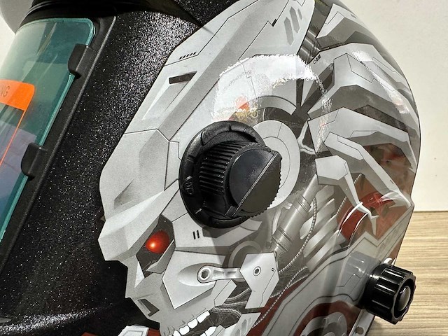 Unison - robot - lashelm / laskap automatisch dimmend - 2026 - afbeelding 10 van  15