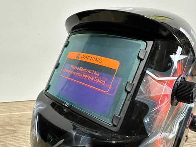 Unison - rook en lichtstralen - lashelm / laskap automatisch dimmend - 2024 - afbeelding 5 van  16