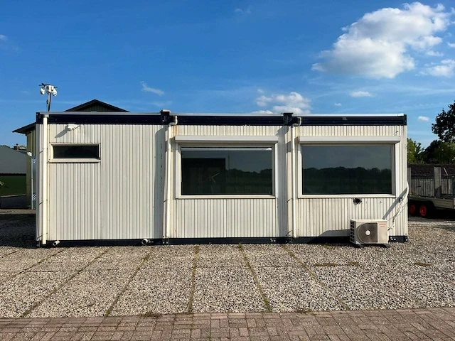 Unit 900x600cm met keuken en toilet - afbeelding 1 van  1