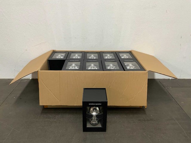 United entertainment skull wireless bluetooth partij speakers (20x) - afbeelding 1 van  6