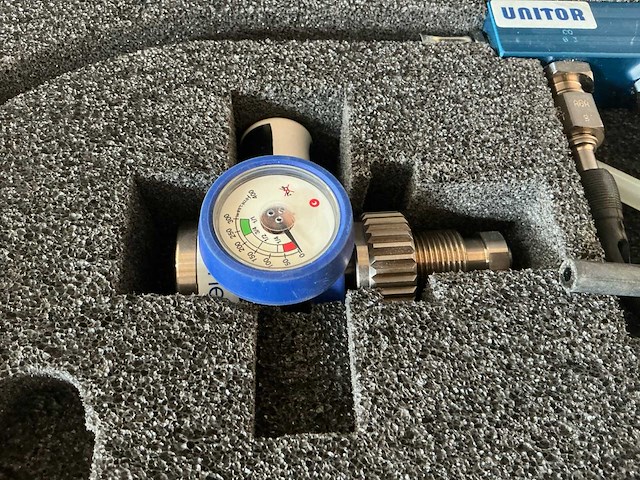 Unitor maritiem gasdetectie-en testapparaat - afbeelding 4 van  6