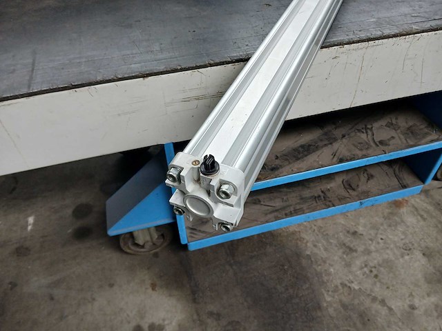Univer - pneumatische cilinder - afbeelding 2 van  4