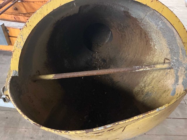 Universal bv betonkubel - afbeelding 4 van  6