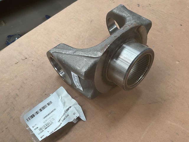 Universal joint yoke - afbeelding 1 van  5