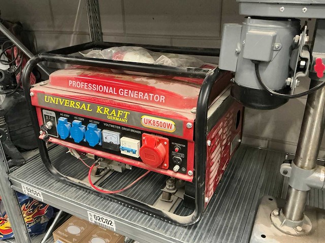 Universal kraft uk8500w professional generator - afbeelding 4 van  6