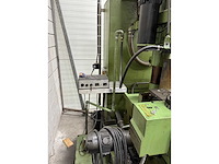 Universal milling machine - afbeelding 8 van  12