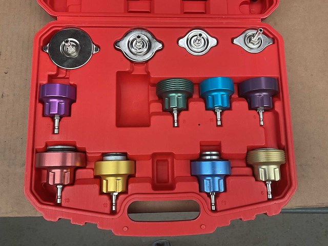 Universal radiator pressure tester kit - afbeelding 2 van  5