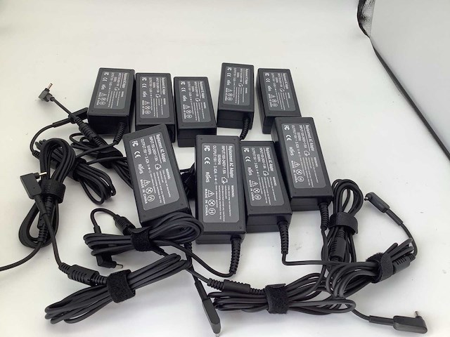 Universeel dunne pin acer laptop adapter (9x) - afbeelding 2 van  4