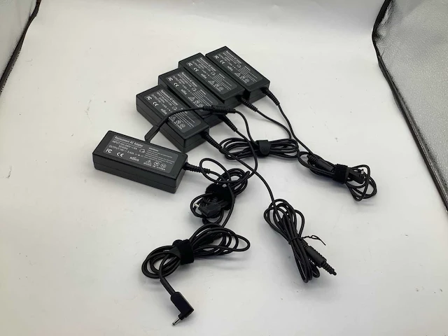 Universeel merk voor acer laptops computeronderdeel laptop laders (5x) - afbeelding 2 van  5