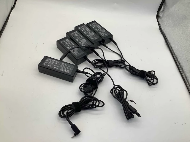 Universeel merk voor acer laptops computeronderdeel laptop laders (5x) - afbeelding 3 van  5