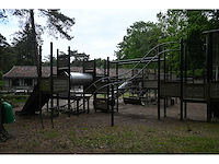 Universeel xl speeltoestel met glijbanen, klimtoestellen en kabelbaan - afbeelding 12 van  16