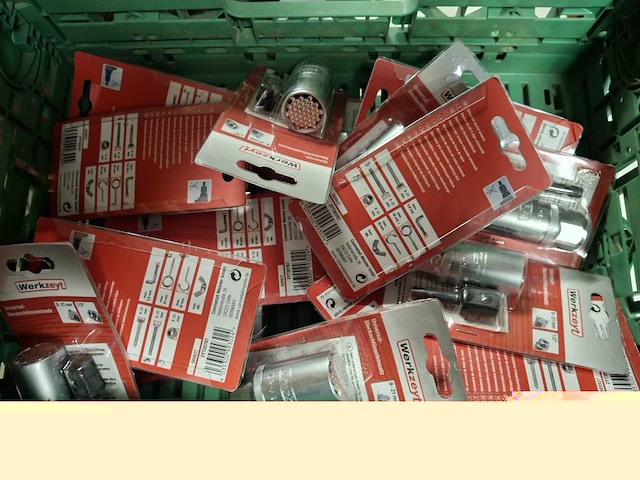 Universele dopsleutelinzet 16 stuks - afbeelding 1 van  3