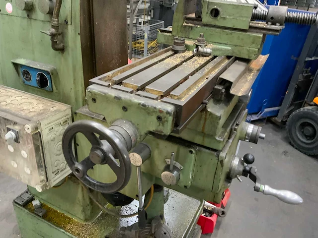 Universele freesmachine - afbeelding 5 van  15