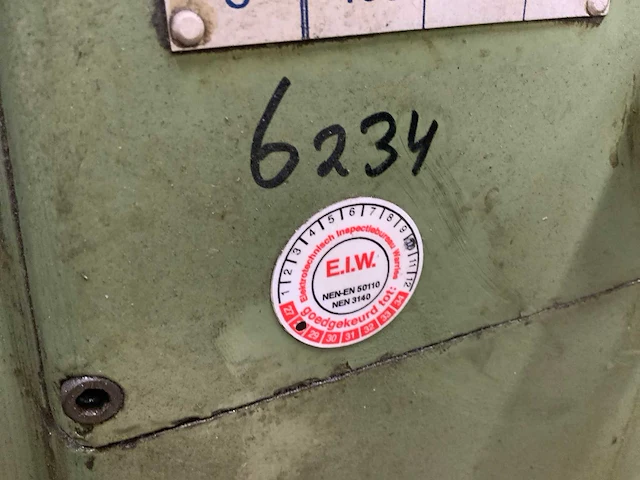 Universele freesmachine - afbeelding 7 van  15