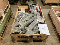 Universele voertuigonderdelen - afbeelding 1 van  8