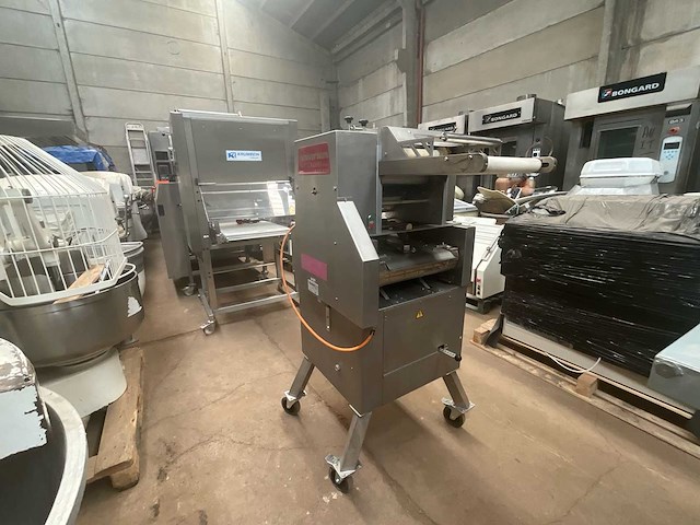 Universum deegvorm-/rolmachine deegvormmachine - afbeelding 4 van  7