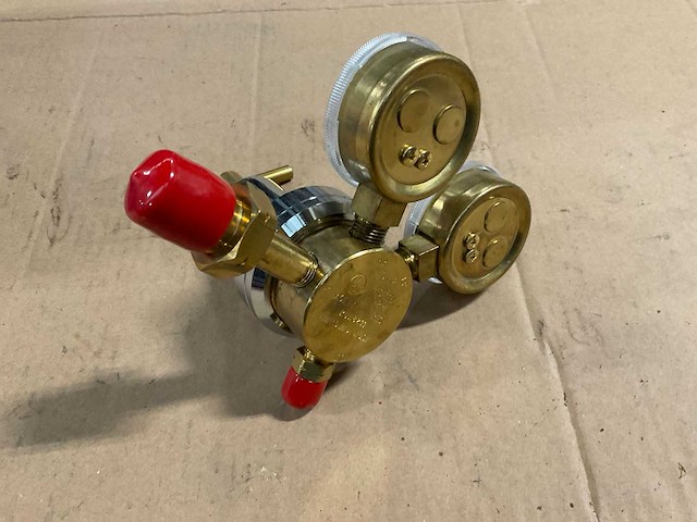 Uniweld regulator - afbeelding 1 van  4