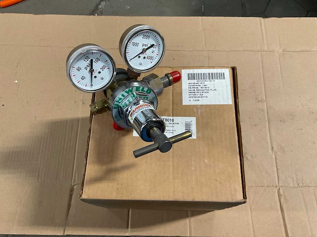 Uniweld regulator - afbeelding 4 van  4