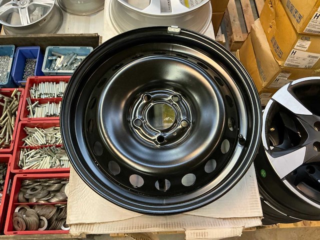 Uniwheels 6,5jx16h2 velgenset - afbeelding 1 van  3