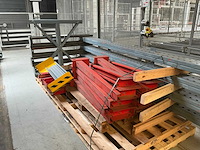 Unknown - draagarmstelling - afbeelding 2 van  13