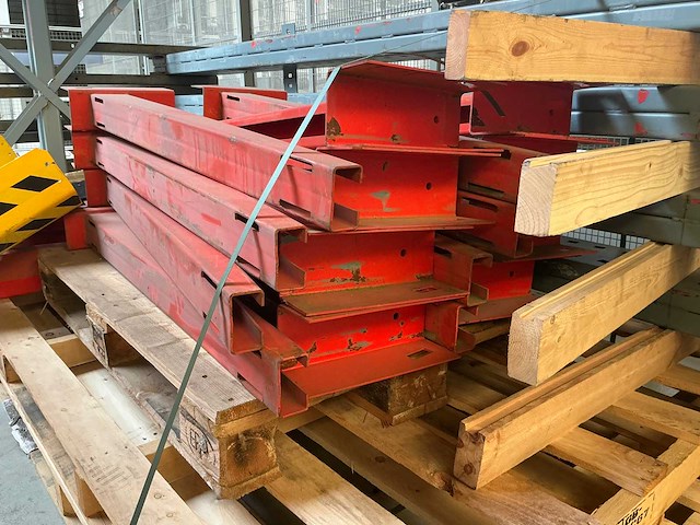 Unknown - draagarmstelling - afbeelding 4 van  13