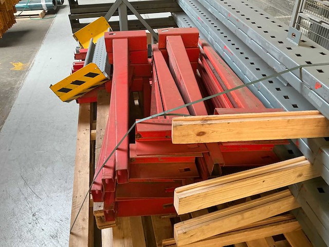 Unknown - draagarmstelling - afbeelding 8 van  13