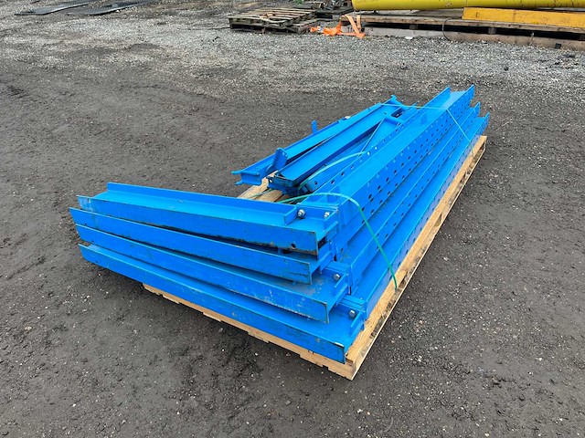 Unknown - draagarmstelling - afbeelding 3 van  7