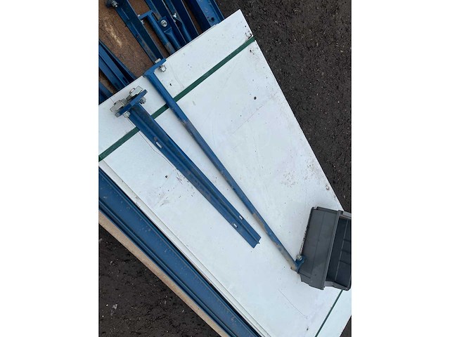 Unknown - draagarmstelling - afbeelding 2 van  6