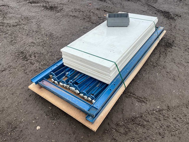 Unknown - draagarmstelling - afbeelding 6 van  6