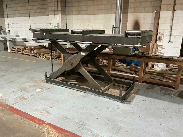 Unknown - lifting platforms - afbeelding 1 van  4