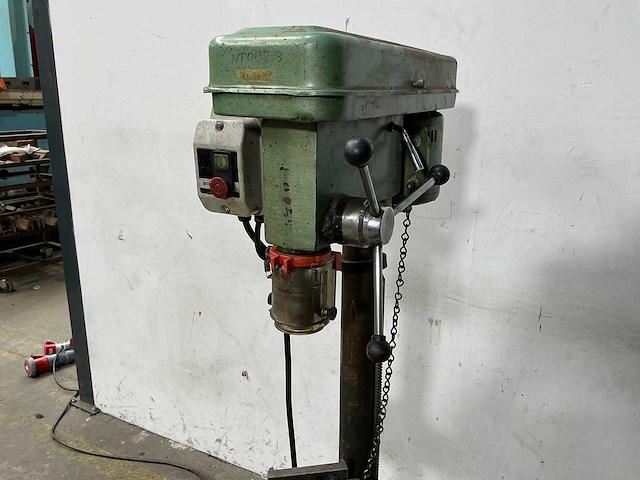 Unknown - pillar drilling machine - afbeelding 4 van  9