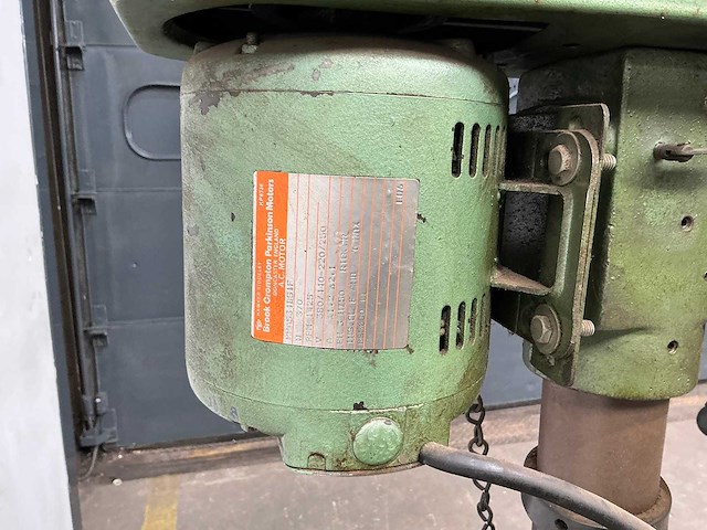 Unknown - pillar drilling machine - afbeelding 8 van  9