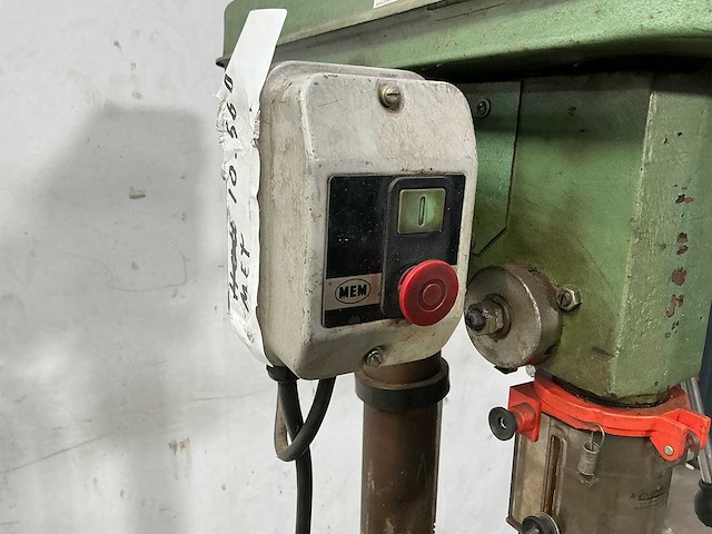 Unknown - pillar drilling machine - afbeelding 9 van  9