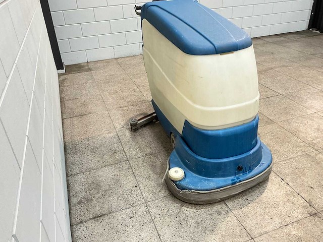 Unknown - schoonmaakwagen - afbeelding 7 van  12